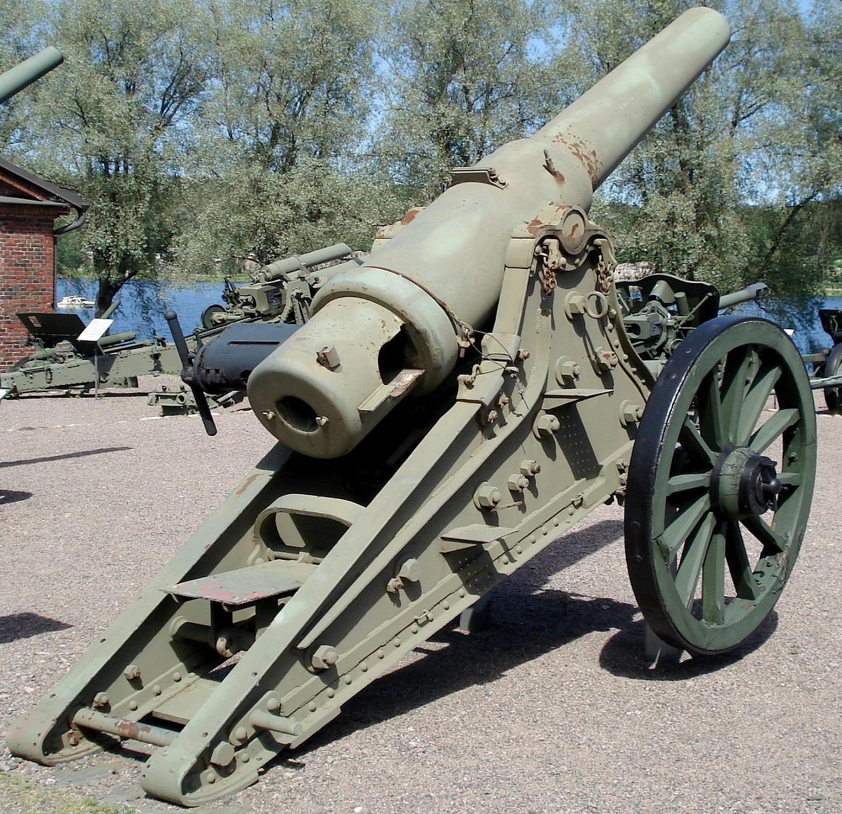 Фотография: Русская 6-дюймовая пушка весом 190 пудов (обр. 1877 года) из музея в Финляндии.